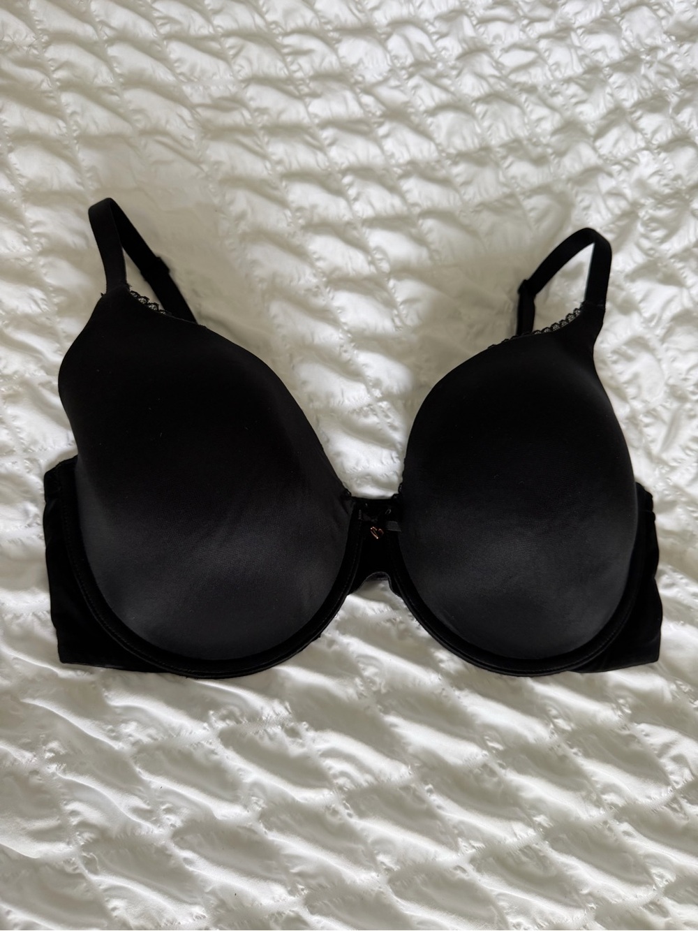 VICTORIA’S SECRET Body Perfect Coverage bra 36DD